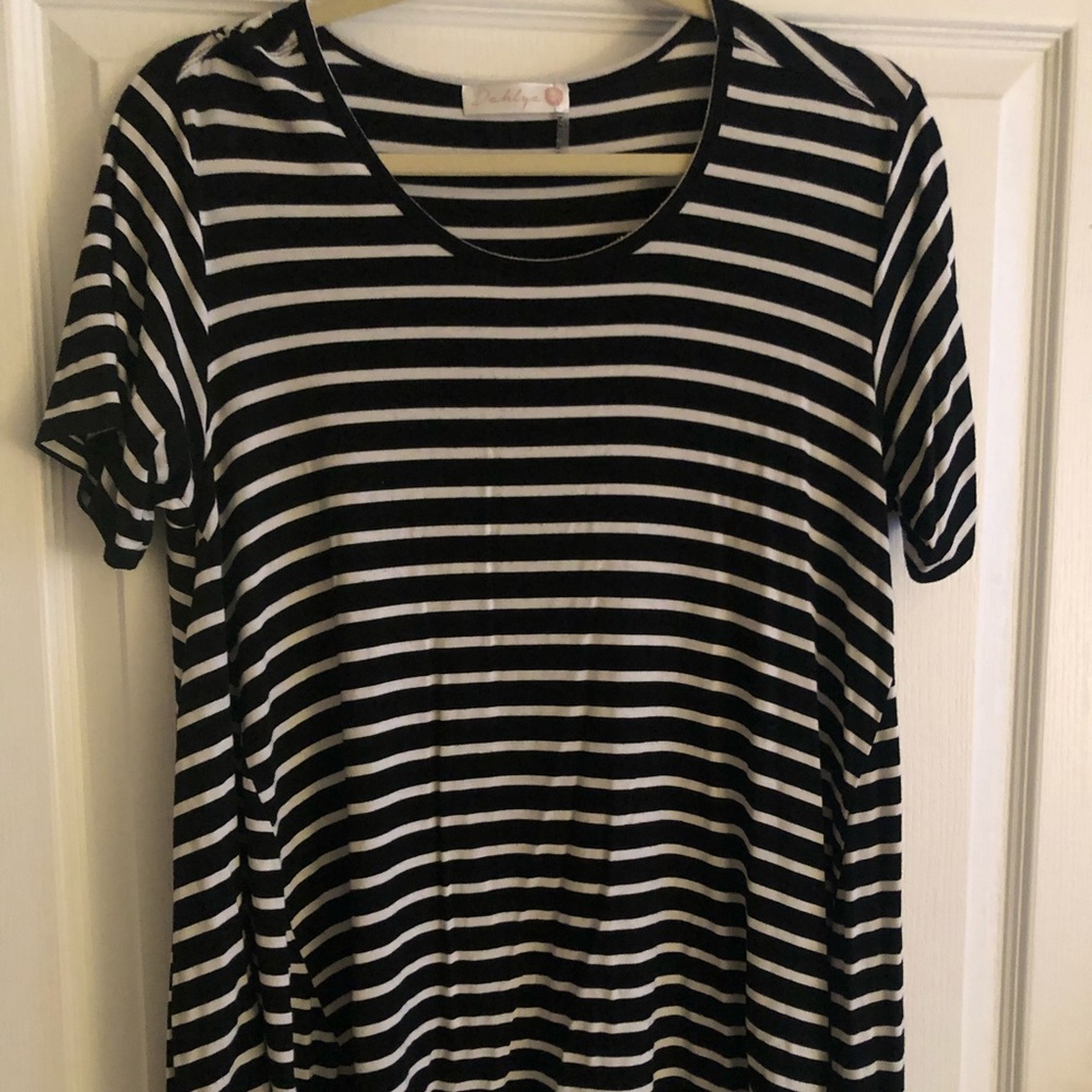 Black and white stripe casual top